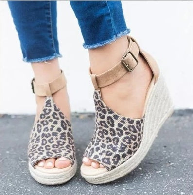 Women Straw wedge sandals
